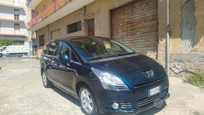 Usata Peugeot 5008 109 CV (80 kW) 2010 Blu Monovolume