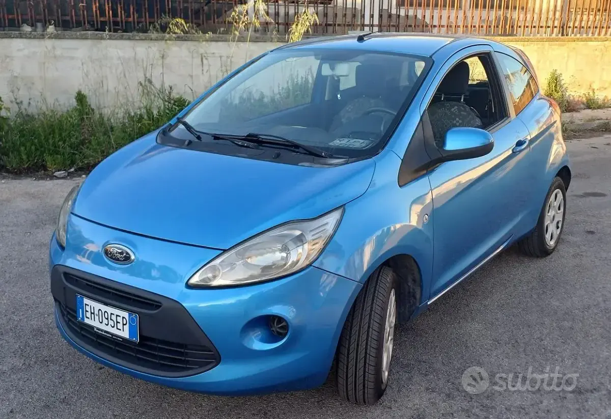 Usata Ford Ka 75 CV (55 kW) 2012 Blu Utilitaria