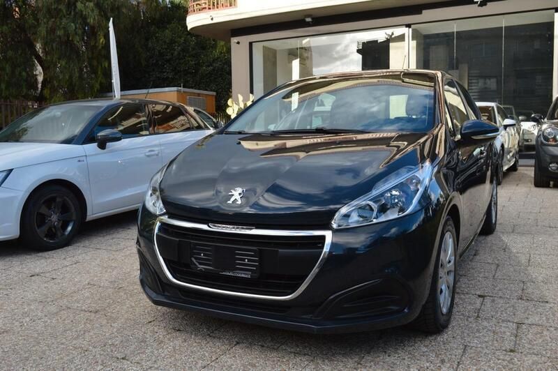 Usata Peugeot 208 Active 102 CV (75 kW) 2018 Grigio Utilitaria