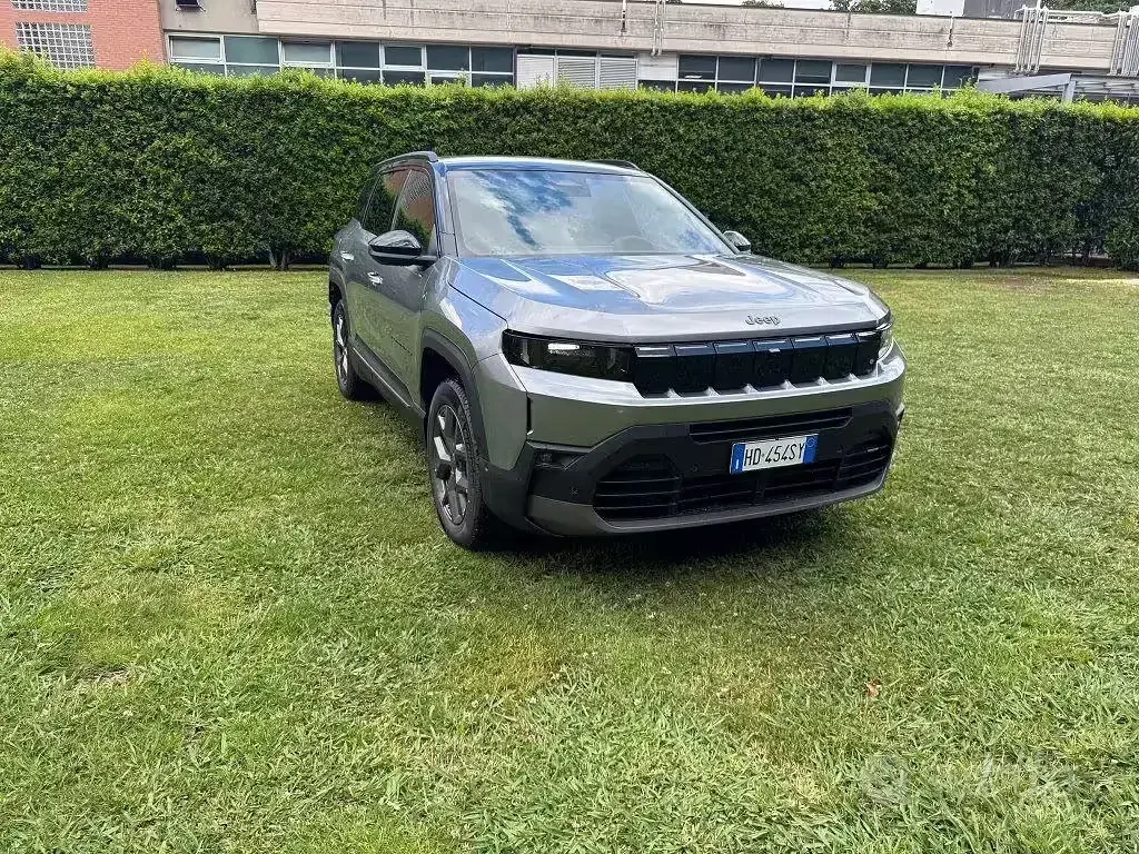 Nouvelle Jeep Compass 136 ch (100 kW) 2026 Gris SUV