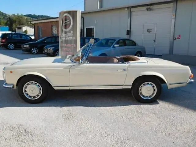 Occasion Mercedes W113 149 ch (109 kW) 1967 Beige Cabriolet