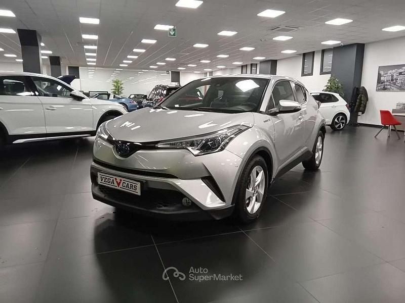 Usata Toyota C-HR Trend 98 CV (72 kW) 2018 Argento SUV