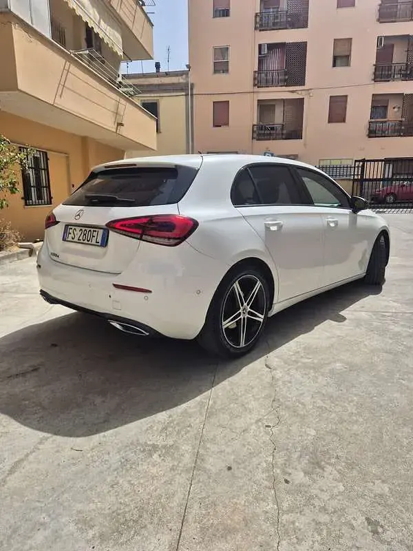 Usata Mercedes A180 Executive 116 CV (85 kW) 2018 Bianco Berlina