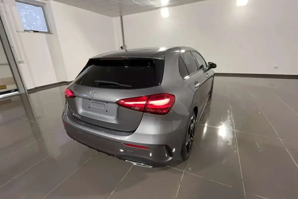 Nuova Mercedes A200 Advanced Plus 150 CV (110 kW) 2026 Grigio montagna met. Berlina