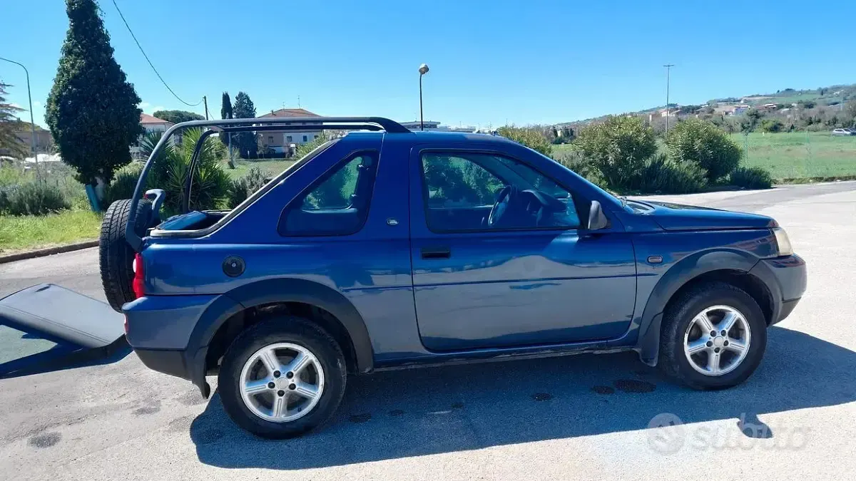 Usata Land Rover Freelander 111 CV (81 kW) 2005 Blu SUV