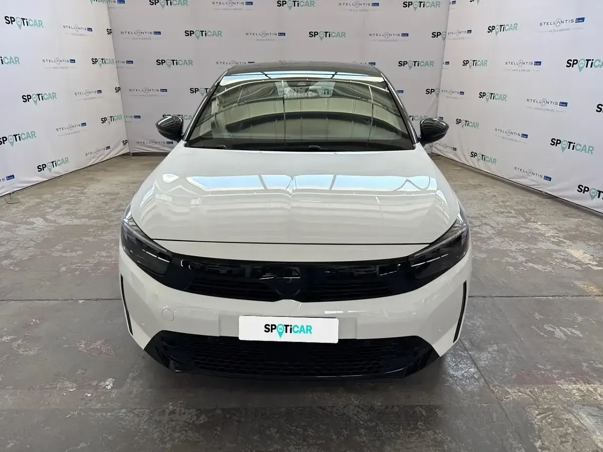 Usata Opel Corsa 101 CV (74 kW) 2025 Bianco Utilitaria