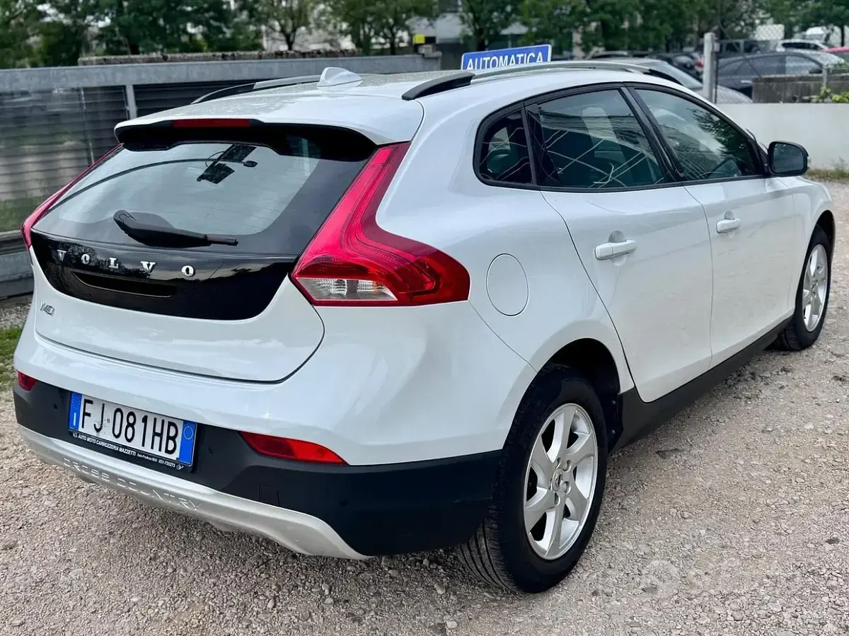 Occasion Volvo V40 CC 120 ch (88 kW) 2017 Blanc Break