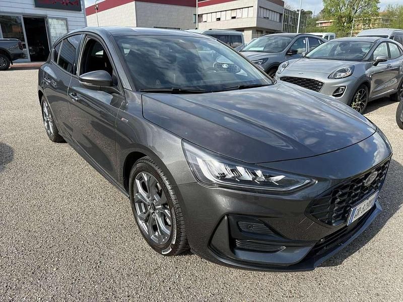 Usata Ford Focus ST-Line 125 CV (91 kW) 2024 Magnetic grey Berlina