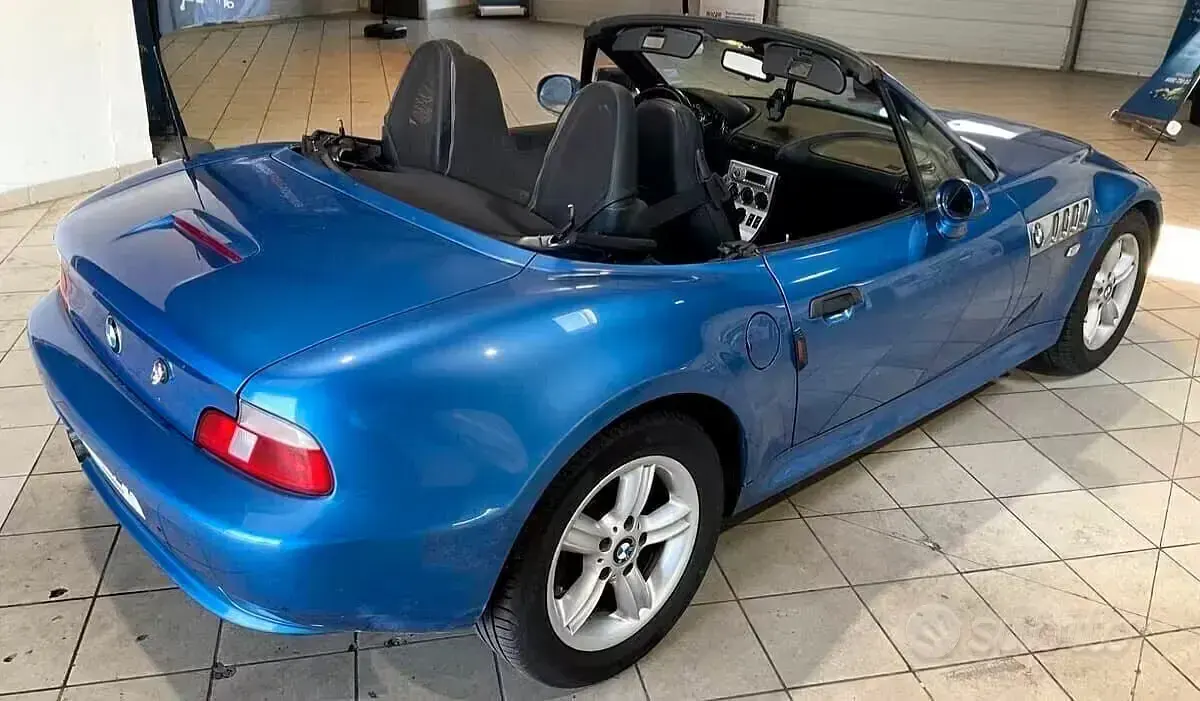 Usata BMW Z3 Efficient Dynamics 170 CV (125 kW) 2001 Bluazzurro Cabrio
