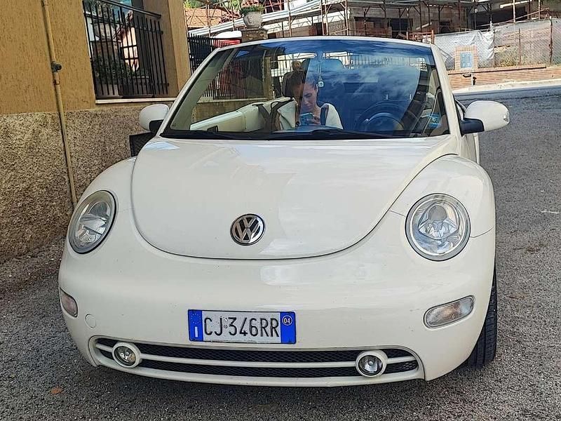 Usata VW New Beetle Cabriolet 102 CV (75 kW) 2004 Bianco Cabrio