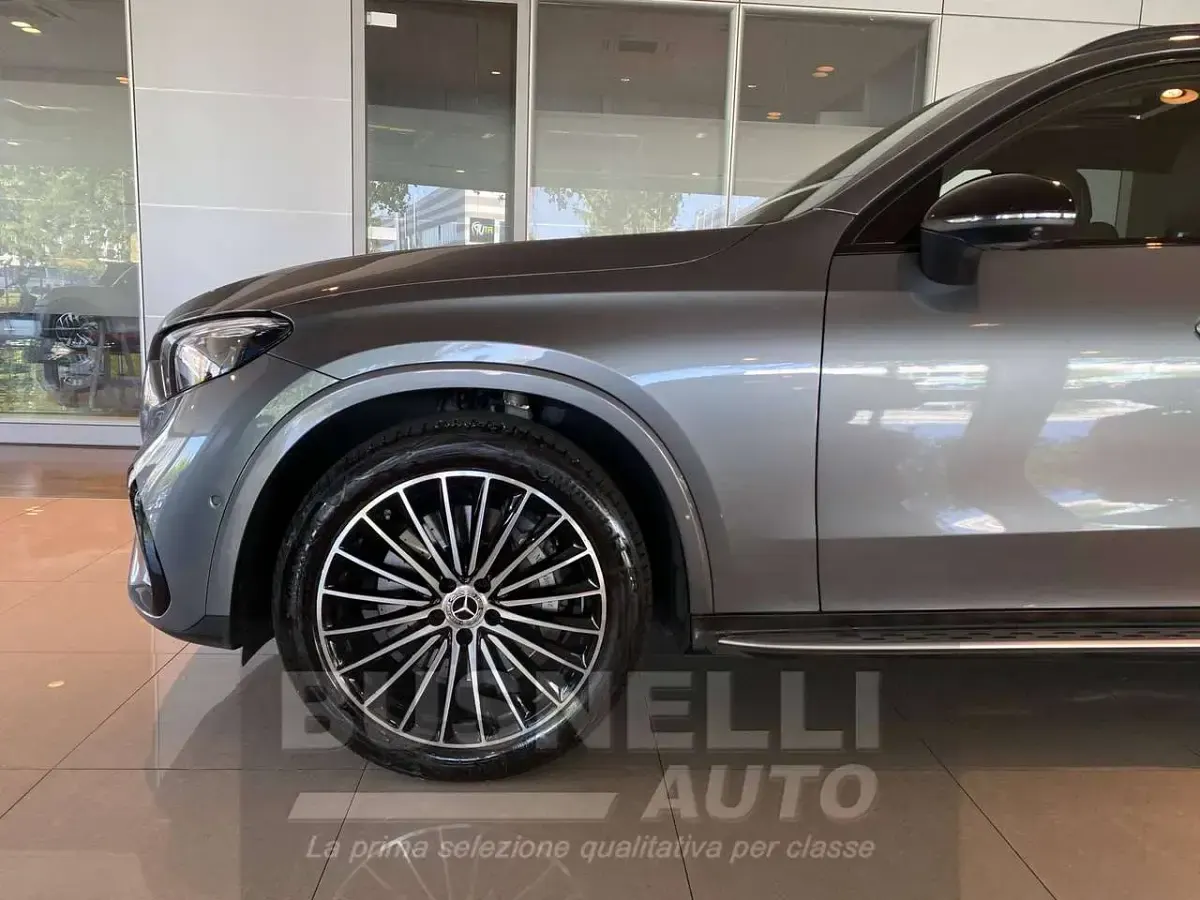 Usata Mercedes GLC220 AMG Line Premium Plus 197 CV (144 kW) 2023 Grigio selenite SUV