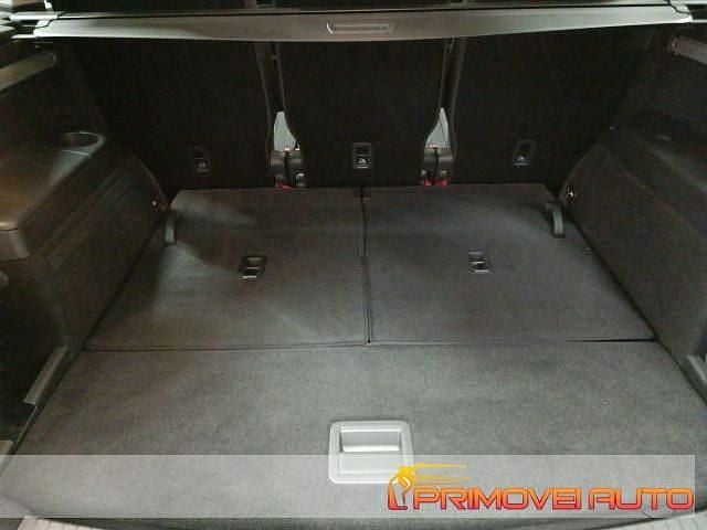 Usata VW Touran Comfortline 122 CV (89 kW) 2024 Grigio Monovolume