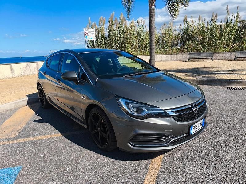 Usata Opel Astra OPC 110 CV (80 kW) 2018 Berlina