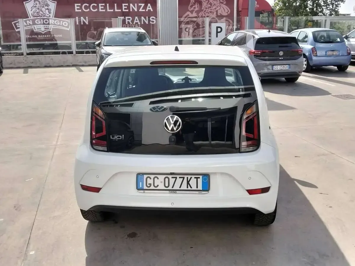 Usata VW up! Move 65 CV (47 kW) 2020 Pure white Utilitaria