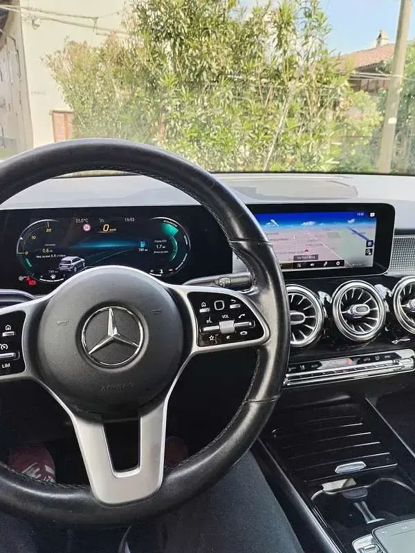 Occasion Mercedes GLB200 150 PK (110 kW) 2021 Blauw SUV