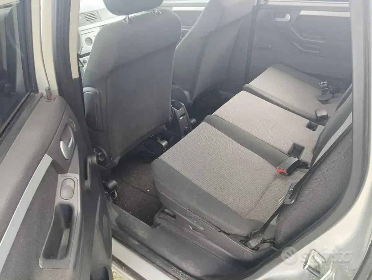 Usata Opel Meriva 101 CV (74 kW) 2003 Grigio Monovolume
