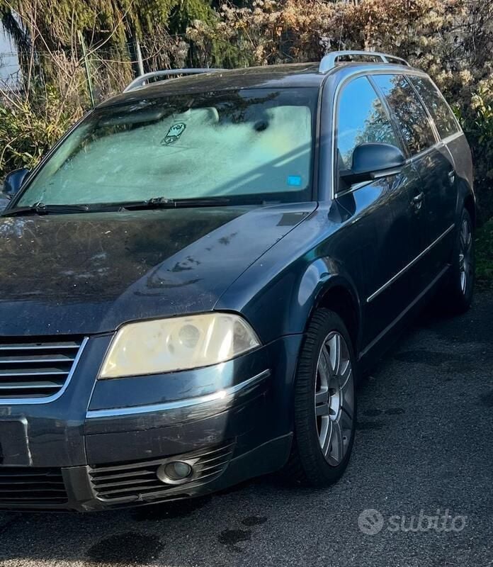 Blu Usata 2004 VW Passat Station wagon | 1100 € (Ottimo prezzo) - Immagine 1/4