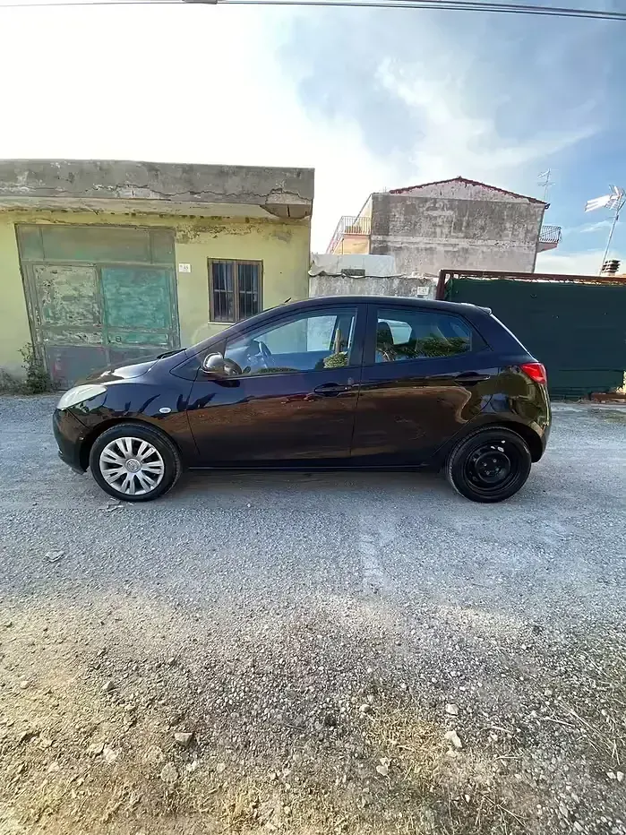 Usata Mazda 2 75 CV (55 kW) 2009 Utilitaria