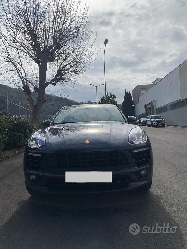 Nero Usata 2016 Porsche Macan SUV | 38.500 € (Ottimo prezzo) - Immagine 1/4