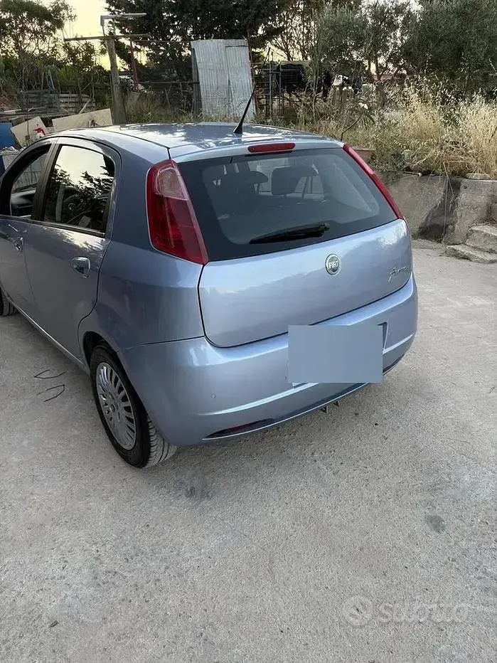 Usata Fiat Punto 90 CV (66 kW) 2018 Grigio Utilitaria