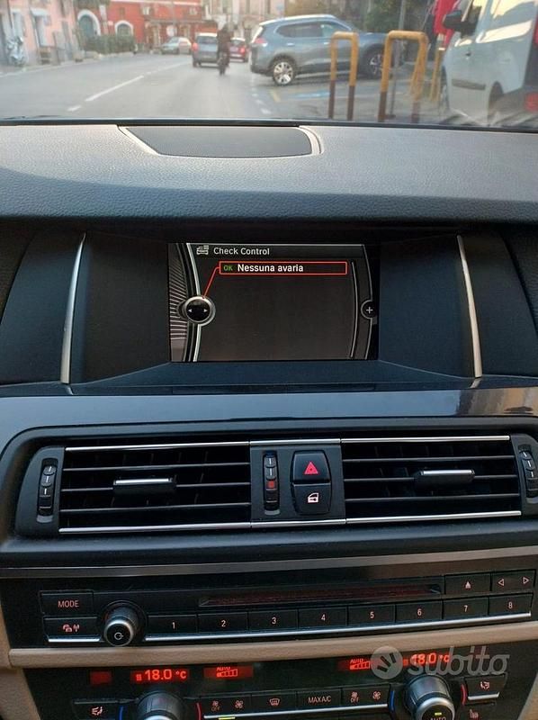 Begagnad BMW 525 Efficient Dynamics 218 HK (160 kW) 2014 Blå Kombi