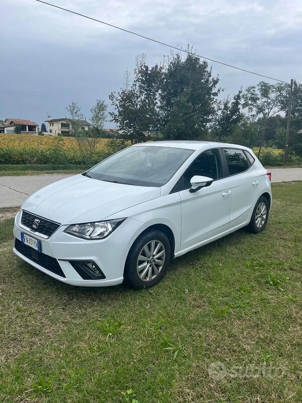Bianco Usata 2018 Seat Ibiza Due volumi | 10.500 € (Buon prezzo) - Immagine 1/4