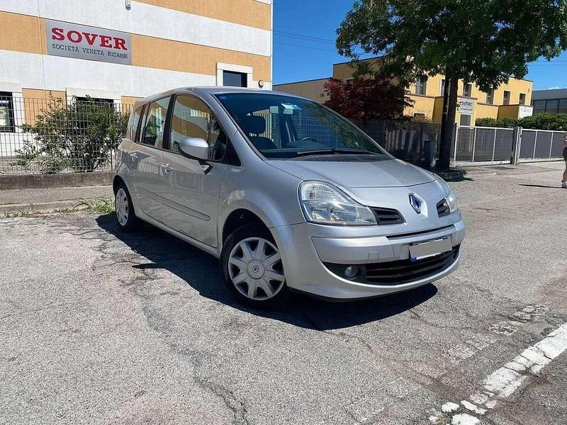 Argento Usata 2008 Renault Grand Modus Monovolume | 2400 € (Buon prezzo) - Immagine 1/4