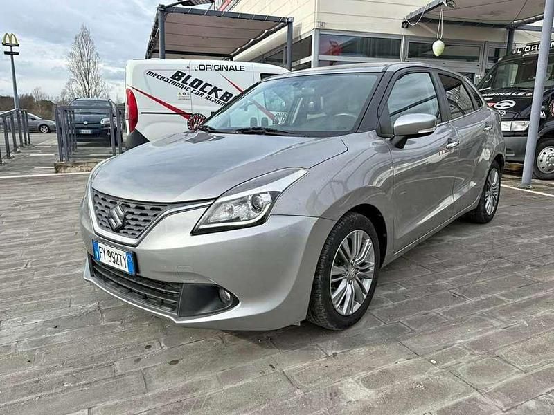 Usata Suzuki Baleno 90 CV (66 kW) 2019 Argento Berlina