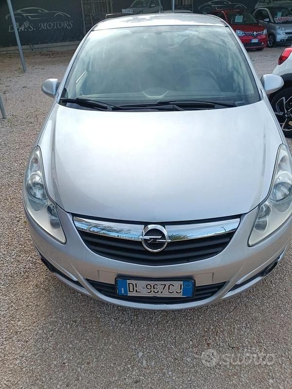 Usata Opel Corsa Club 59 CV (43 kW) 2007 Grigio Berlina