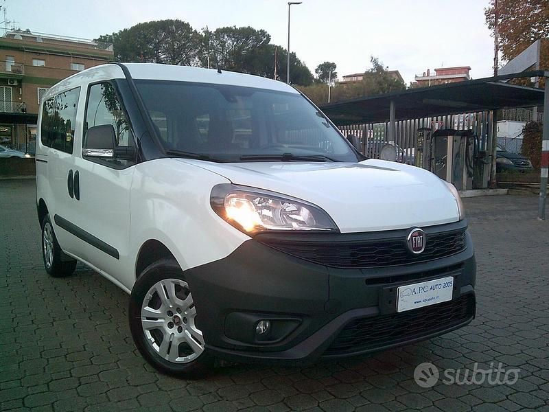 Usata Fiat Doblò S 95 CV (69 kW) 2020 Bianco Monovolume