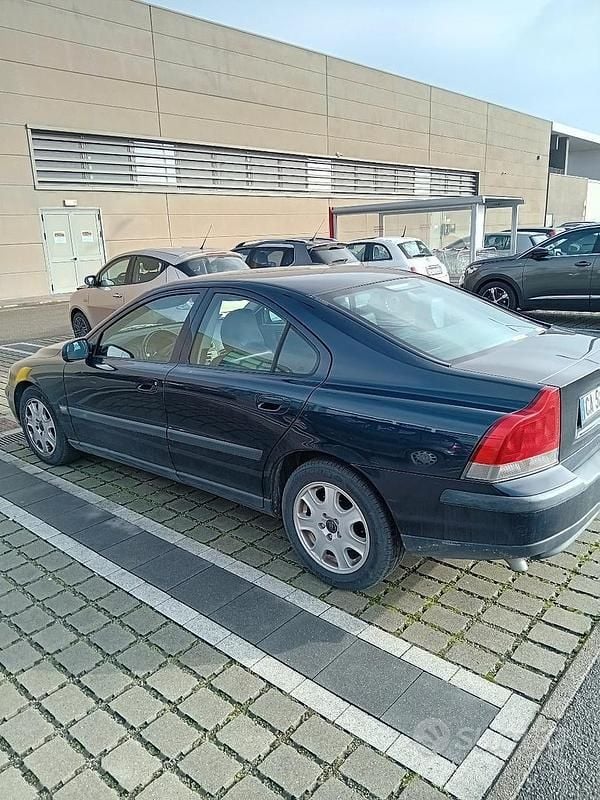 Usata Volvo S60 2002 Blu Berlina