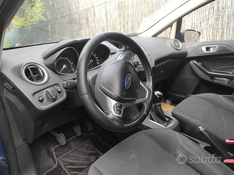 Usata Ford Fiesta 75 CV (55 kW) 2015 Utilitaria