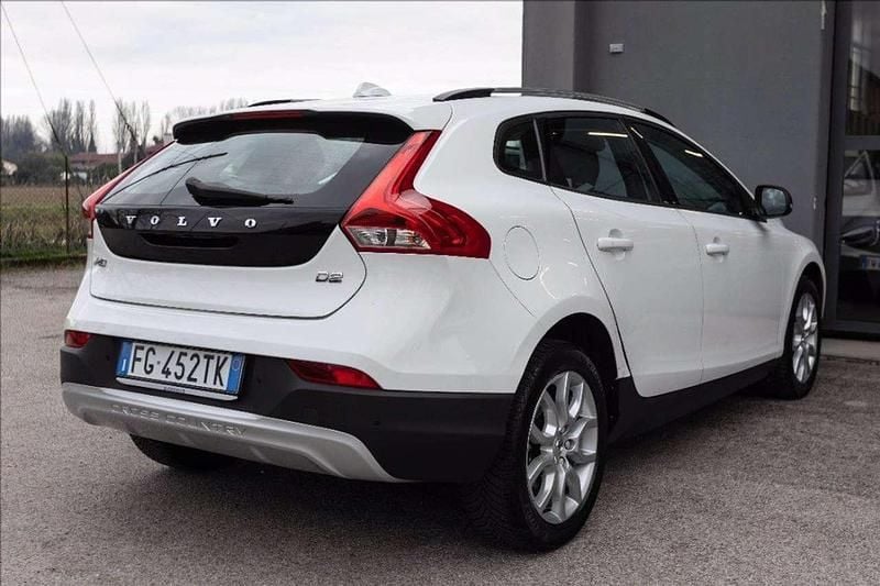 Usata Volvo V40 CC Summum 120 CV (88 kW) 2017 Bianco Station wagon