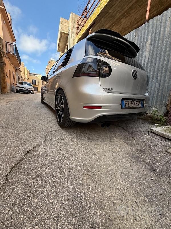 Usata VW Golf IV 230 CV (169 kW) 2005 Grigio Berlina