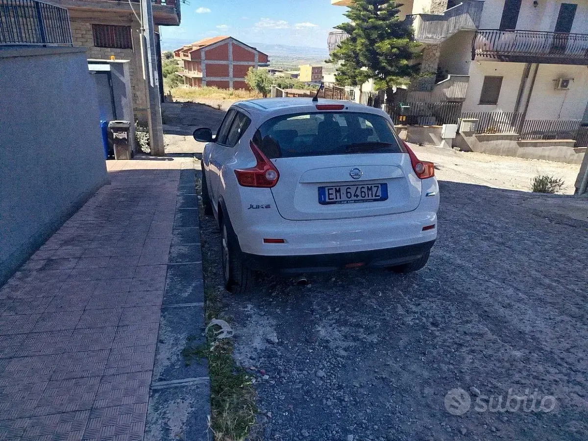 Usata Nissan Juke 110 CV (80 kW) 2012 Bianco SUV
