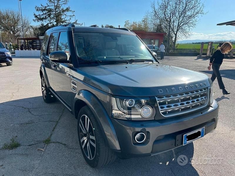 Usata Land Rover Discovery 4 HSE 245 CV (180 kW) 2015 Grigio SUV