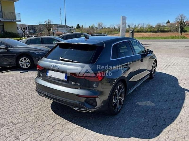 Usata Audi A3 S-Line 150 CV (110 kW) 2021 Grigio Berlina