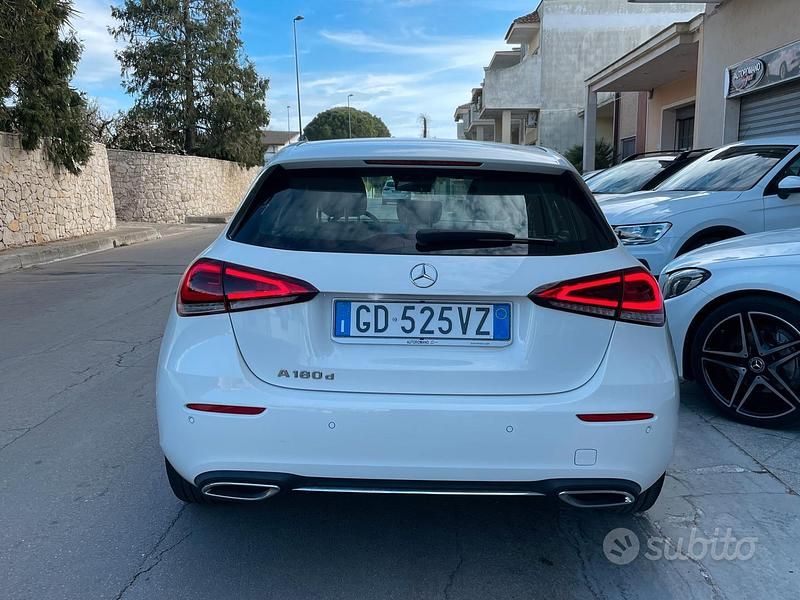 Usata Mercedes A180 Business 116 CV (85 kW) 2021 Bianco Berlina