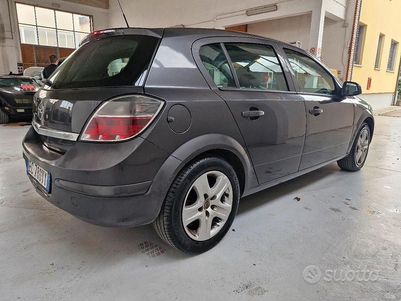 Usata Opel Astra 2010 Berlina
