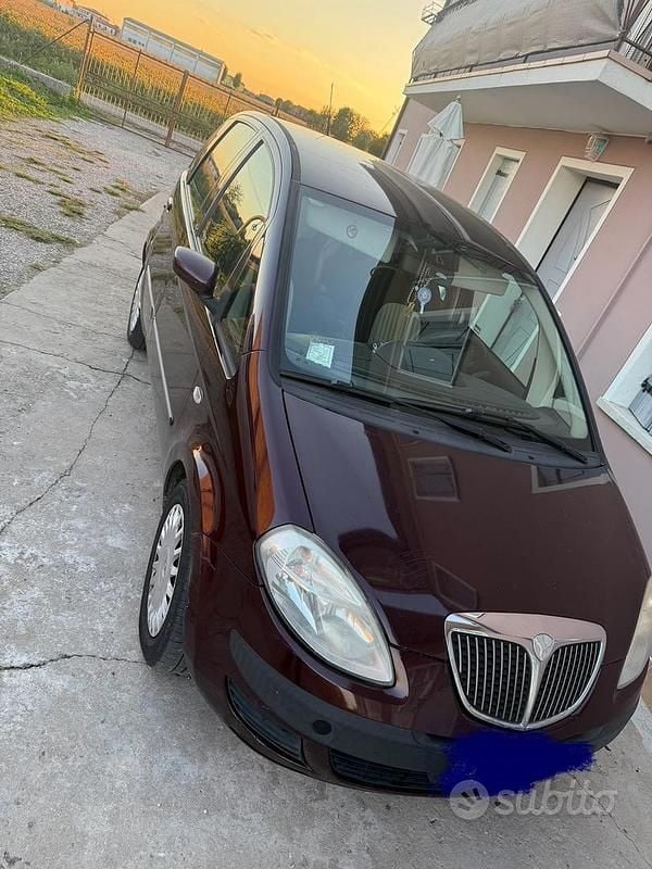Usata 2007 Lancia Musa Monovolume | 2500 € (Ottimo prezzo) - Immagine 1/4
