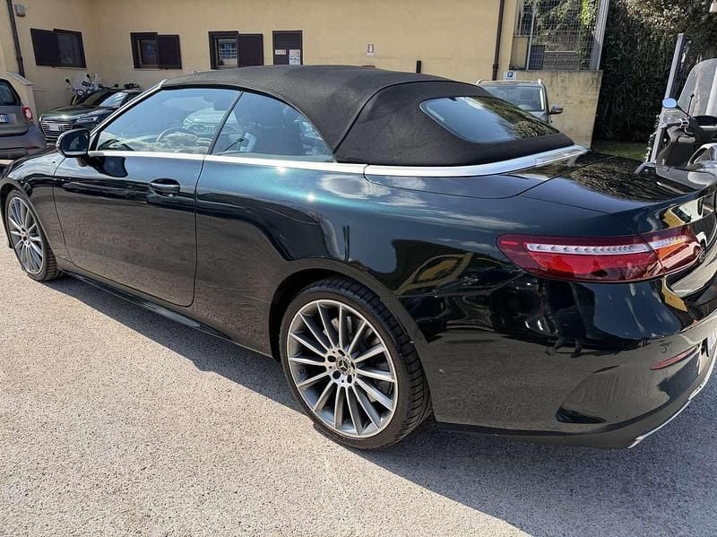 Usata Mercedes E450 Premium 367 CV (269 kW) 2019 Verde Cabrio