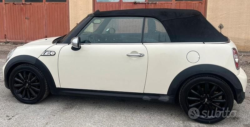 Usata Mini Cooper S Cabriolet 184 CV (135 kW) 2010 Cabrio