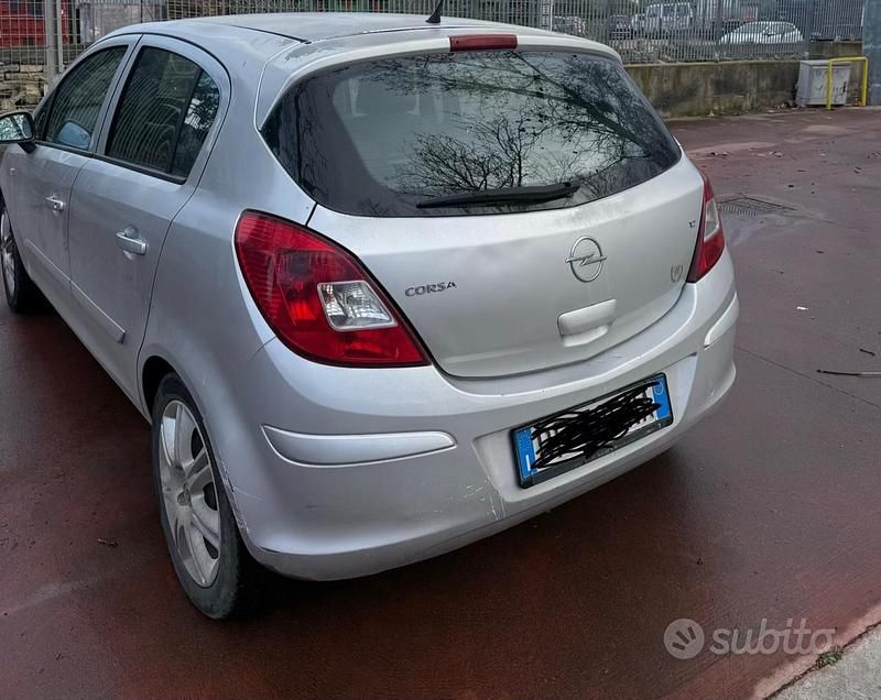 Usata Opel Corsa 80 CV (58 kW) 2010 Grigio Utilitaria