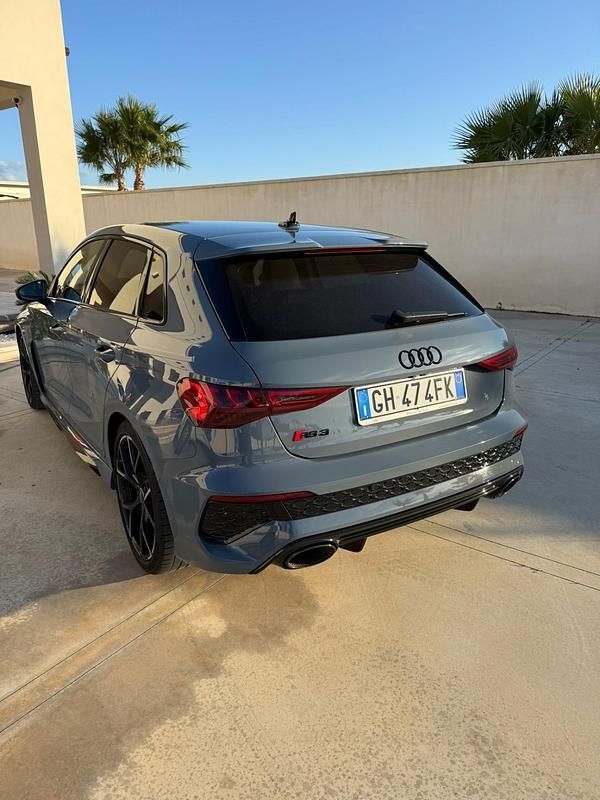Usata Audi RS3 399 CV (293 kW) 2022 Blu Berlina