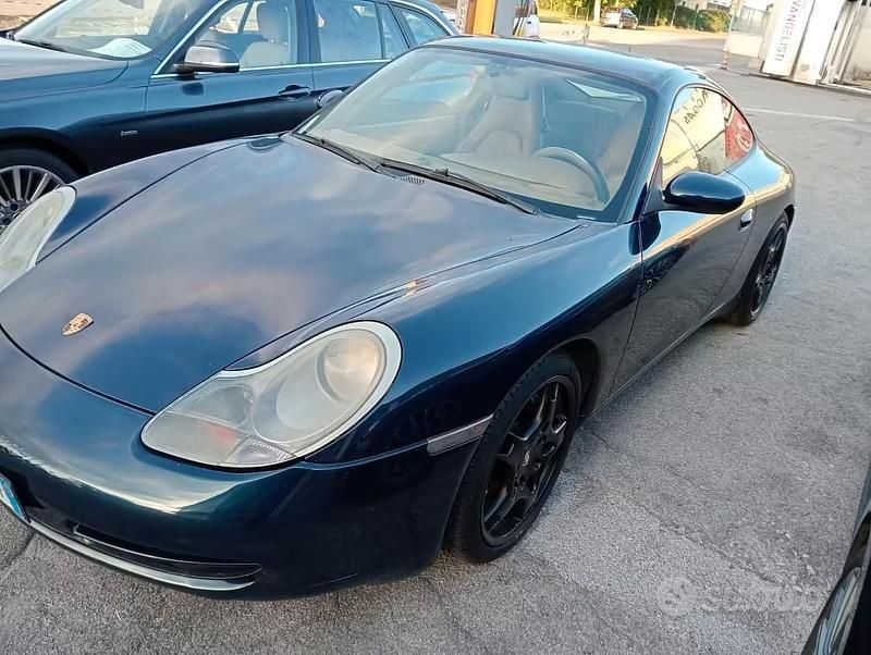 Usata Porsche 911 Carrera 4 300 CV (220 kW) 2000 Blu Coupé