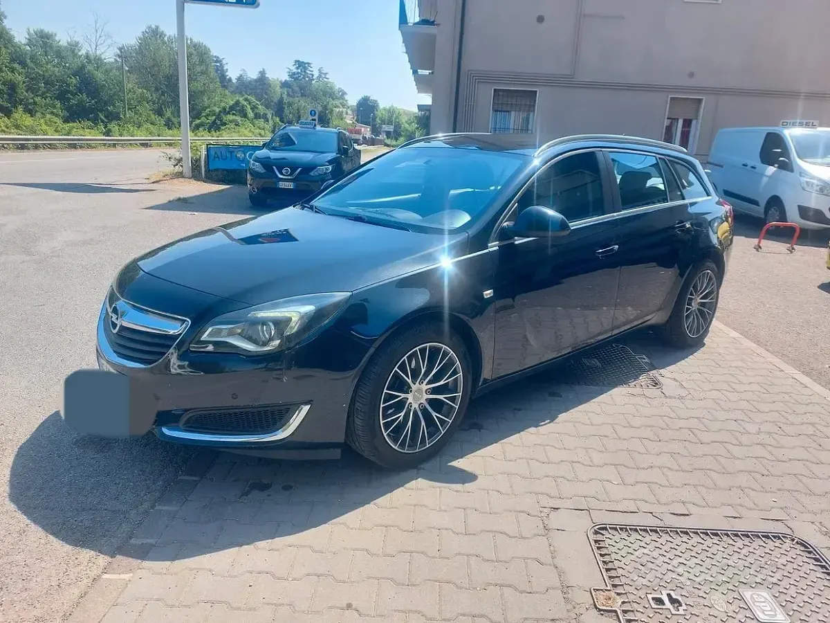 Usata Opel Insignia Business 163 CV (119 kW) 2015 Nero Station wagon