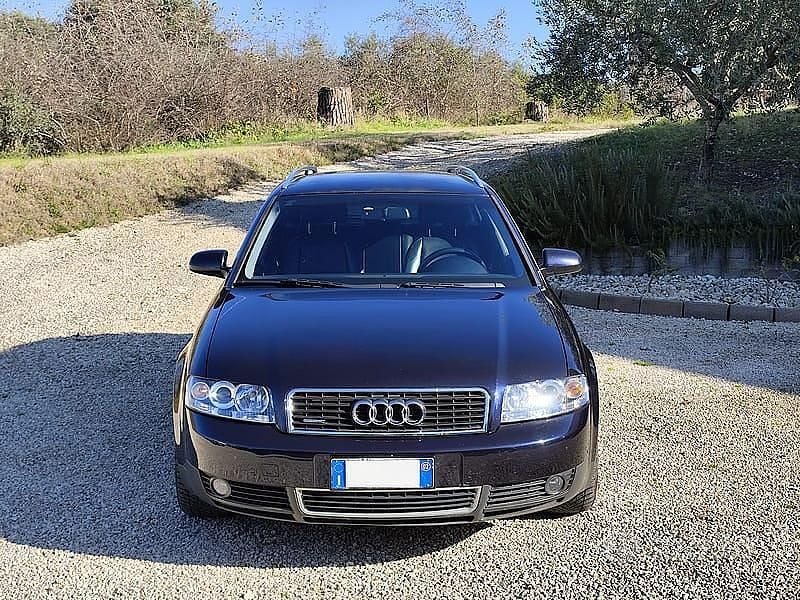 Usata Audi A4 180 CV (132 kW) 2002 Blu Station wagon