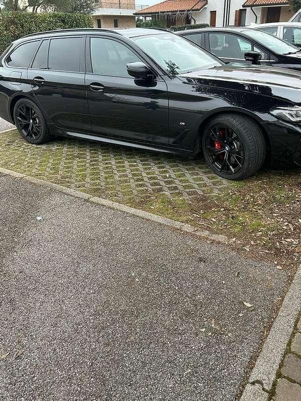 Usata BMW 520 M Sport 190 CV (139 kW) 2021 Nero Station wagon