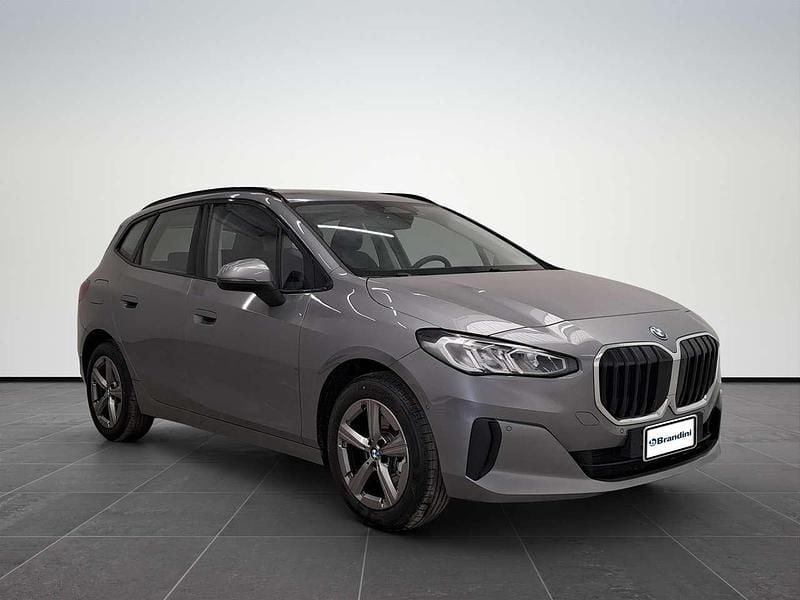 Nuova BMW 225 Active Tourer 245 CV (180 kW) 2025 Skyscraper grey metallic Monovolume