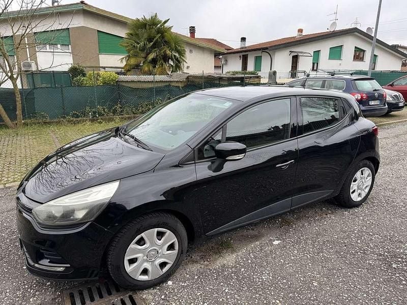 Usata Renault Clio IV Life 73 CV (53 kW) 2017 Nero Berlina
